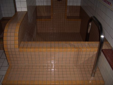 温泉浴槽クリーニング　ビルクリーニング　鹿児島市