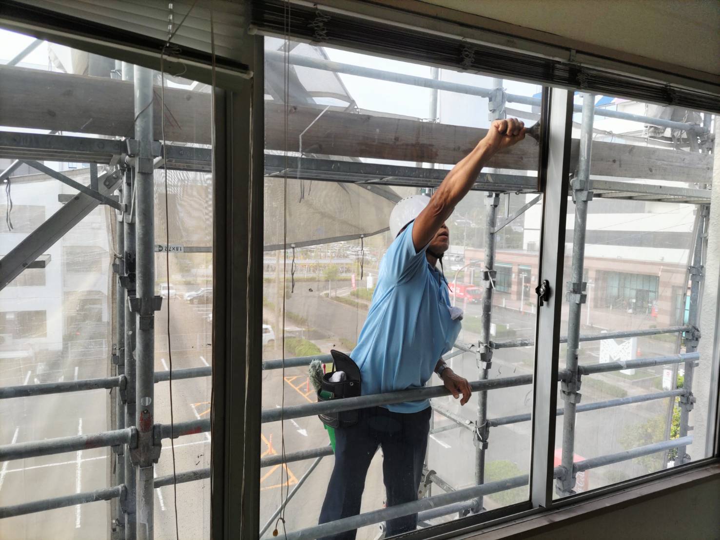窓ガラス清掃　ビルクリーニング　鹿児島市南栄町