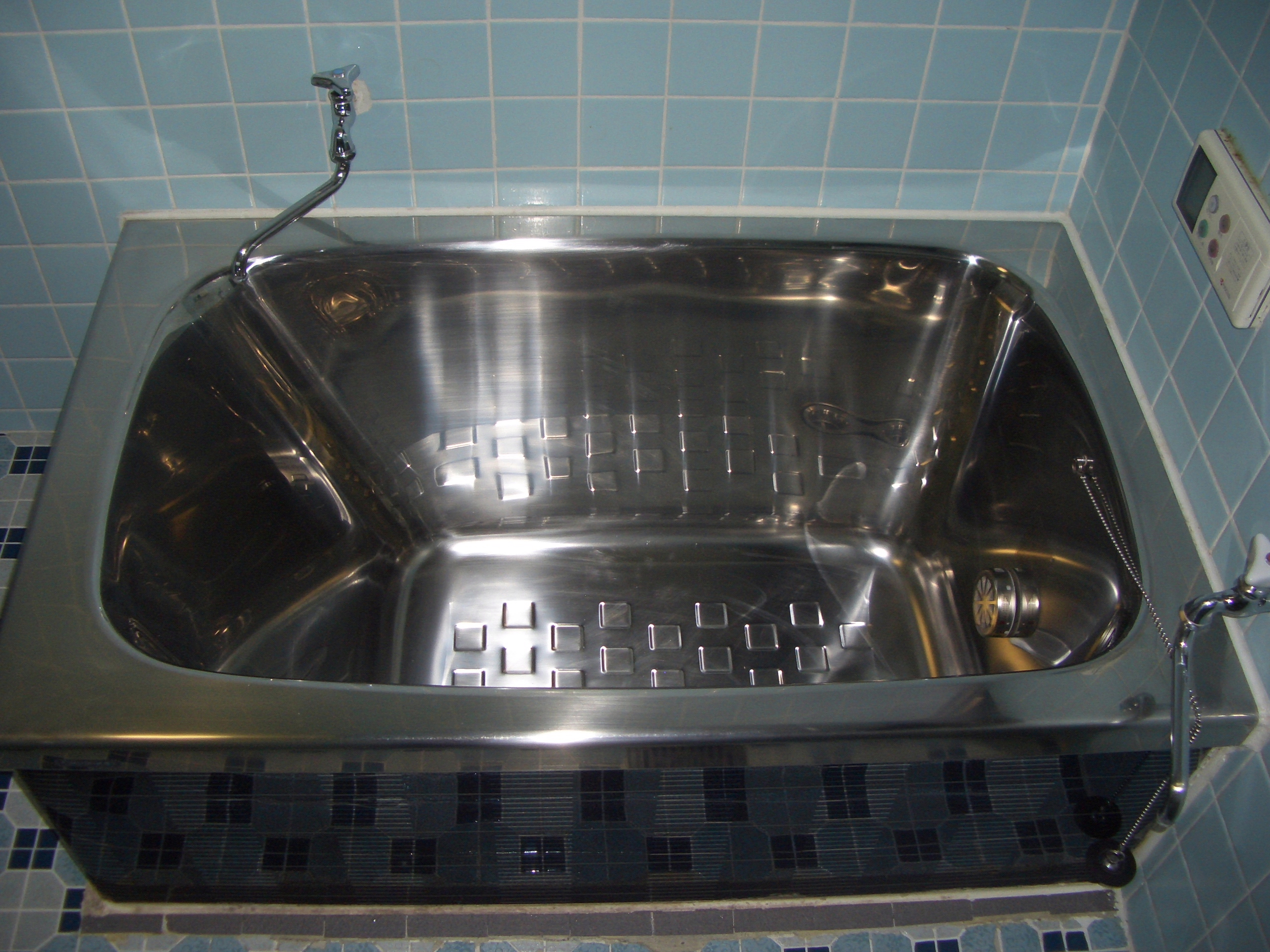 浴槽クリーニング　ステンレス製　ハウスクリーニング　鹿児島市玉里