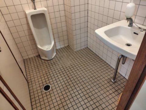 定期清掃（床・トイレ清掃）　ビルクリーニング　鹿児島市新栄町
