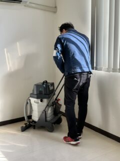 事務所床清掃　鹿児島市谷山港