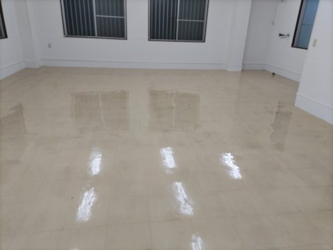 床清掃ワックス塗布　ビルクリーニング　鹿児島市小松原